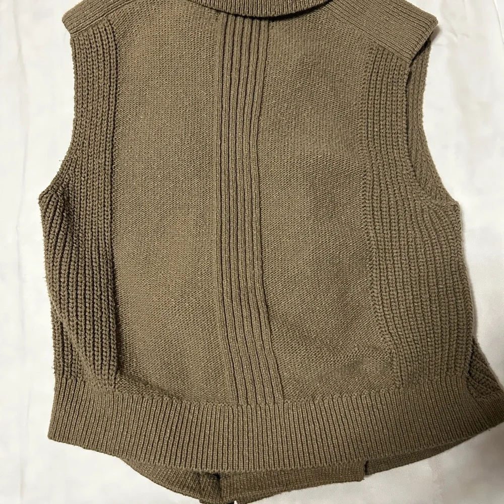 Banana Republic Tan‎ Knit Vest with Zipper